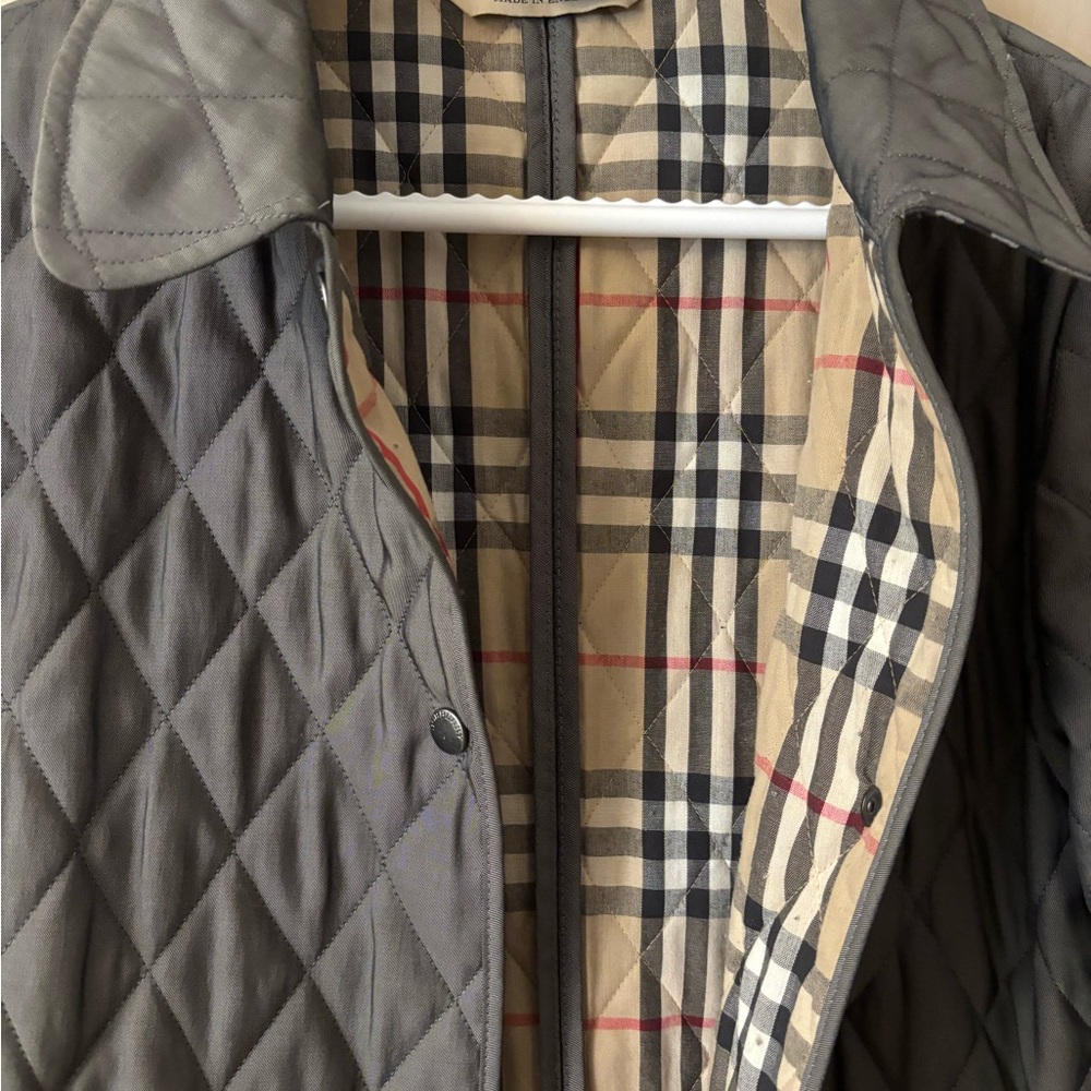 Quilted Burberry Jacket - Picture 2 of 5